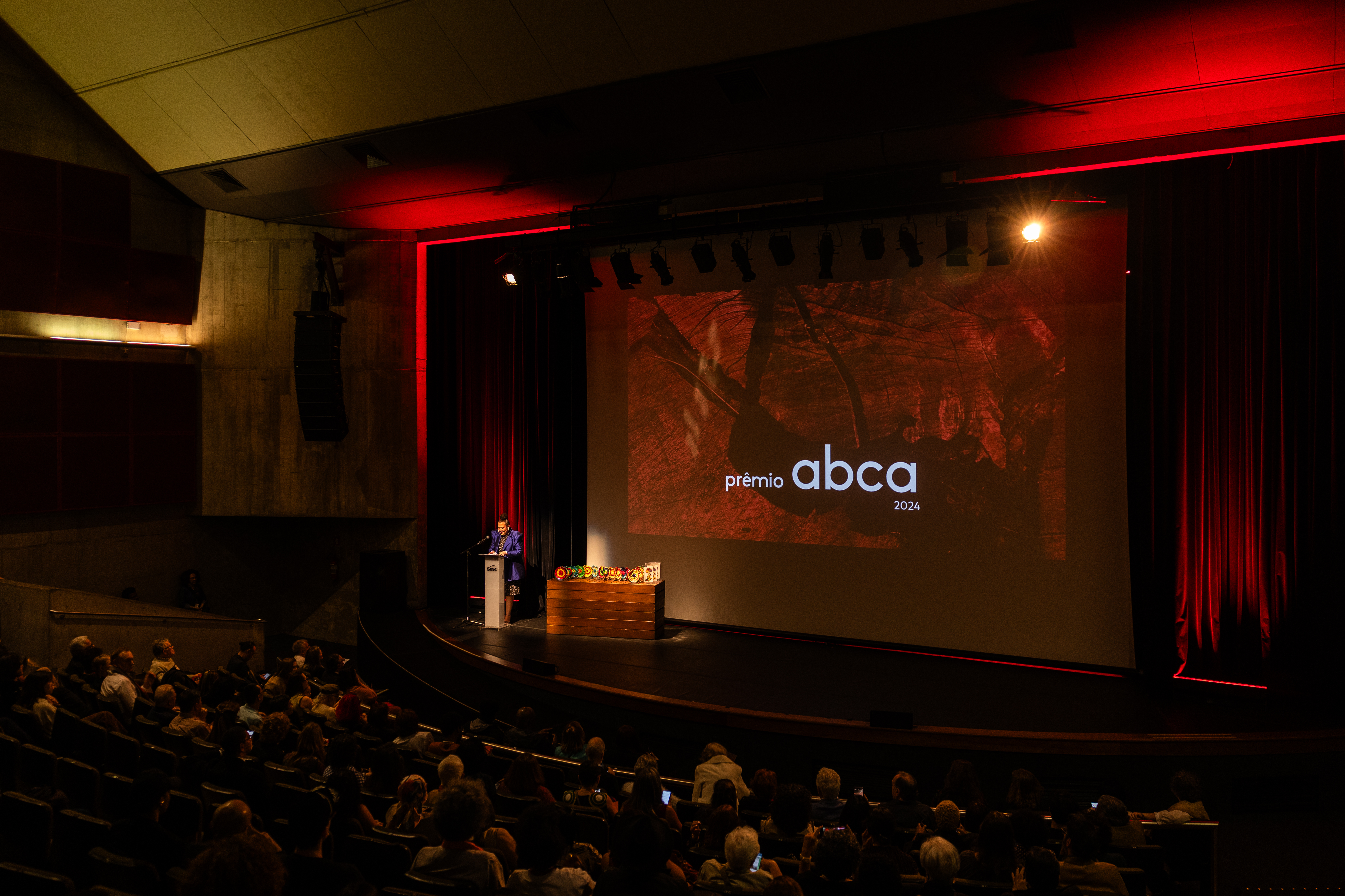 Exposição do MON recebe prêmio de melhor do ano